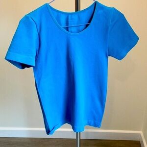 Blue Tee sz M layering piece